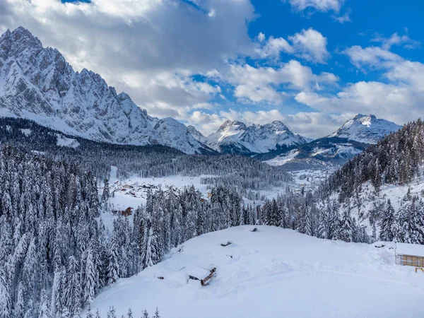 Kleine Gemeente Italië Winterlandschap Bergen Sappada Dorp — Stockfoto