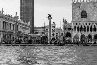 Siyah ve Beyaz Şehir Burano Murano, Venedik, İtalya 