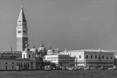 Siyah ve Beyaz Şehir Burano Murano, Venedik, İtalya 