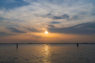 Sakin günbatımı ve deniz, Murano-Burano 