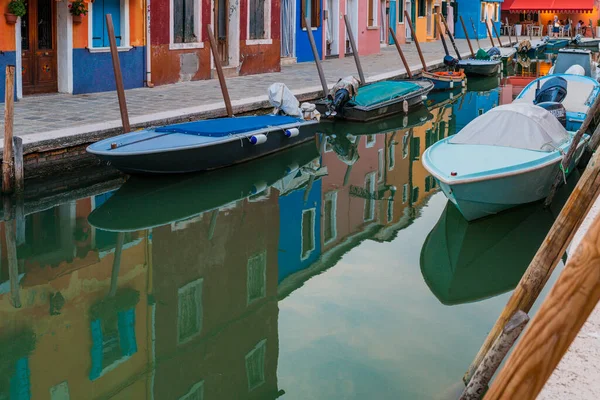 Casas Coloridas Canal Arquitetura Tradicional Veneza Municipalidade Venezia Murano Burano — Fotografia de Stock