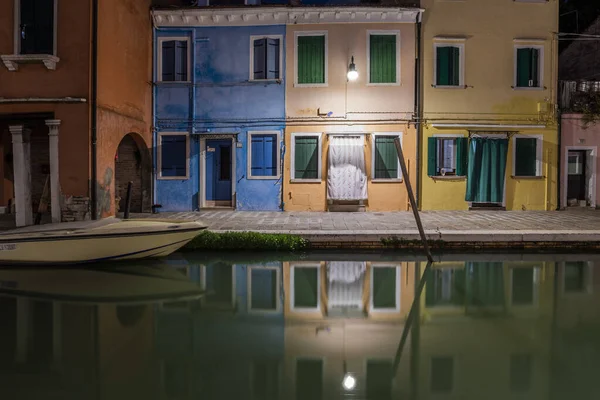 Kleurrijke Huizen Grachten Traditionele Venetiaanse Architectuur Gemeente Venezia Murano Burano — Stockfoto