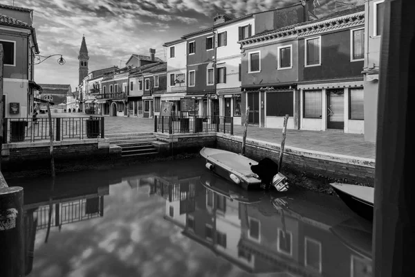 Foto Bianco Nero Burano Murano Canale Paesaggio Urbano Venezia Italia — Foto Stock