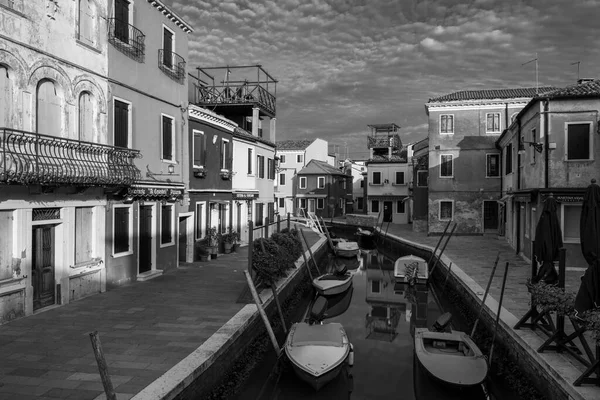 Foto Blanco Negro Del Paisaje Urbano Del Canal Burano Murano — Foto de Stock