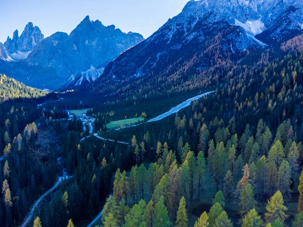 Φθινόπωρο Στο Val Fiscalina Dolomites Park Αεροφωτογραφία Του Όμορφου Ορεινού — Φωτογραφία Αρχείου