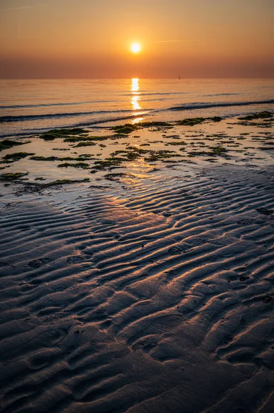 Вид Красивый Закат Над Пляжем — стоковое фото