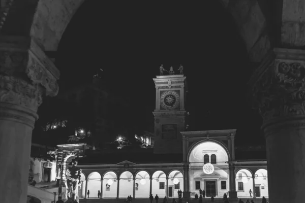 Vieux Bâtiments Ville Udine Décorés Avec Des Lumières Noël — Photo