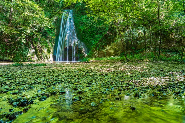 Wasserfall Umgeben Von Viel Grün Acquacaduta Friaul Italien — Stockfoto