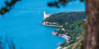 Trieste körfezi ve Barcolana ırkı. İtalya