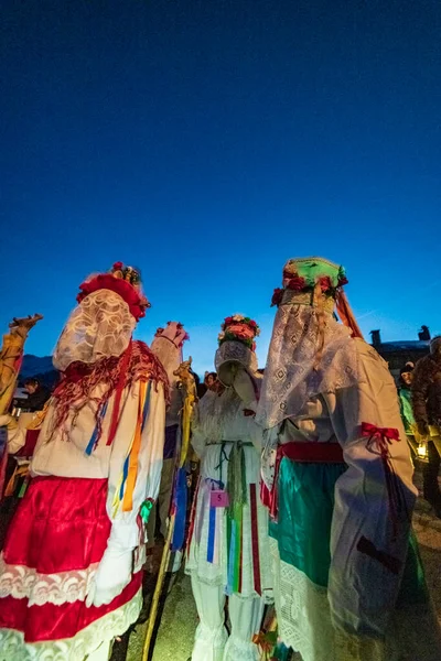 フリウリ ヴェネツィア ジュリアの山岳カルナ地方でのサウリのカーニバル — ストック写真