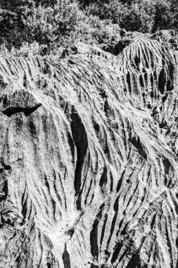 Sistiana, İtalya ve Avrupa 'dan gelen yürüyüş parkurundan Duino kalesi manzarası