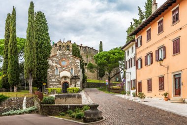 İtalya 'nın eski Gorizia kasabası. Seyahat