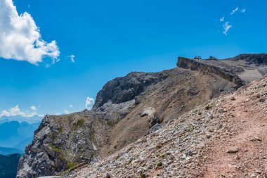 Tofane Tofana di Rozes 'in güzel manzarası Dolomitler, İtalya, Avrupa.