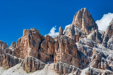 Tofane Tofana di Rozes 'in güzel manzarası Dolomitler, İtalya, Avrupa.