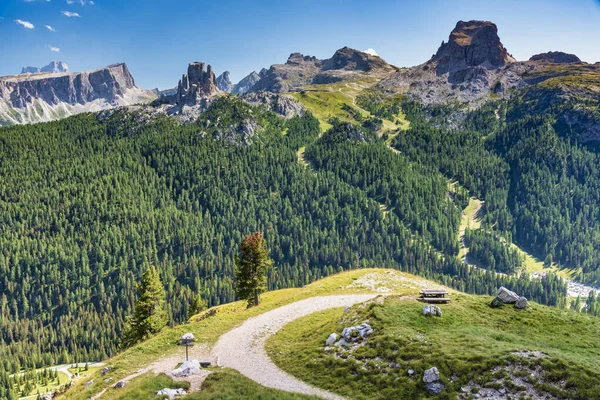 意大利 欧洲多洛美兹的托法内 托法纳 罗兹美丽的景色 — 图库照片