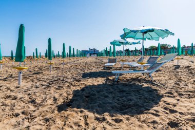 Kıyılı Adriyatik Denizi. Lignano Sabbiadoro, İtalya.