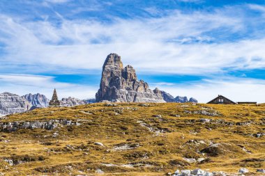 Dolomite dağlarının güzel manzarası 