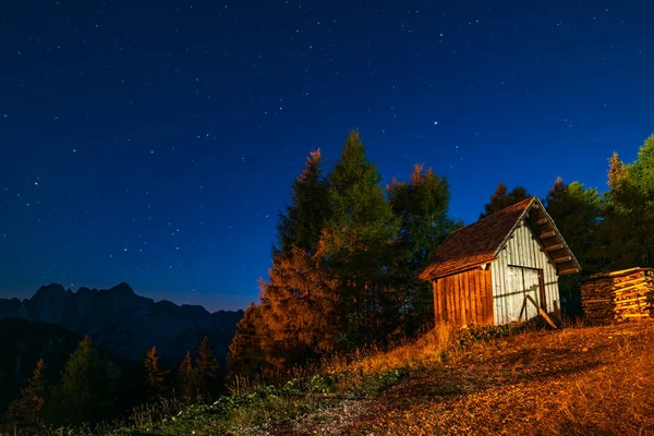 Dağların Güzel Gece Manzarası — Stok fotoğraf