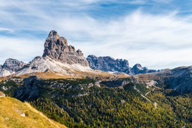 Dolomitlerin güzel manzarası  