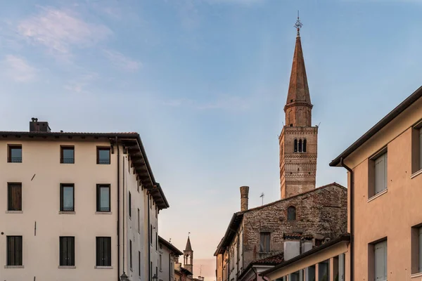Pordenone Olaszország 2019 Június Olaszországi Óvárosi Építészet Látképe — Stock Fotó