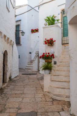 Sarnino 'nun dar sokakları