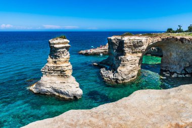Faraglioni di Sant 'Andrea Manzarası