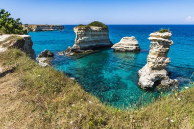 Faraglioni di Sant 'Andrea Manzarası