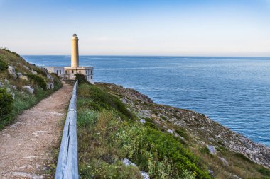 Deniz fenerine giden yol Punta Palasca