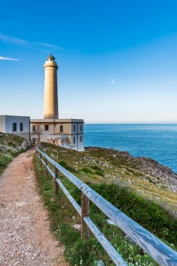 Deniz fenerine giden yol Punta Palasca