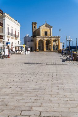 Gelibolu. Karayla deniz arasında. Puglia Mucizesi