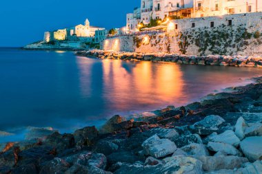 Geceleri Puglia Kasabası