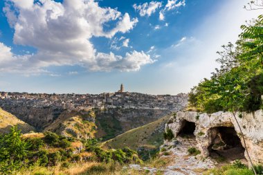 İtalya 'nın Matera kentinin manzaralı görüntüleri.