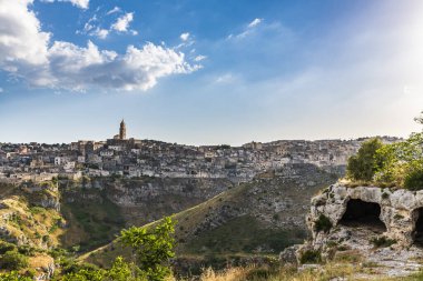 İtalya 'nın Matera kentinin manzaralı görüntüleri.