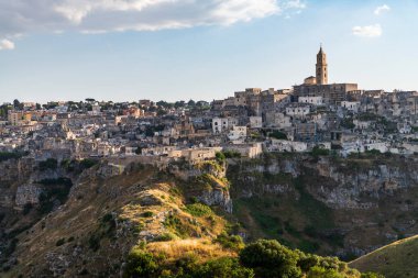 İtalya 'nın Matera kentinin manzaralı görüntüleri.