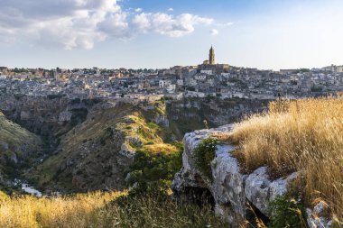 İtalya 'nın Matera kentinin manzaralı görüntüleri.
