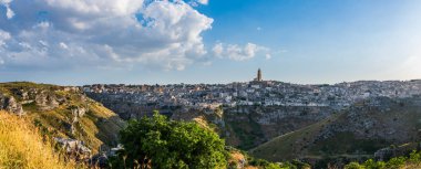 İtalya 'nın Matera kentinin manzaralı görüntüleri.