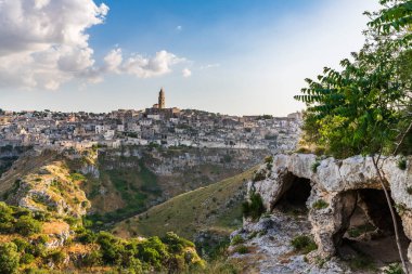 İtalya 'nın Matera kentinin manzaralı görüntüleri.