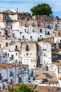İtalya 'nın eski Monte Sant' Angelo kasabasının güzel manzarası
