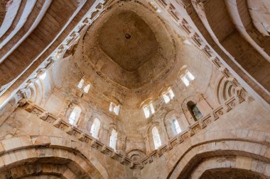 Monte Sant Angelo 'daki eski kasaba, Puglia, İtalya