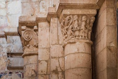 Monte Sant Angelo 'daki eski kasaba, Puglia, İtalya