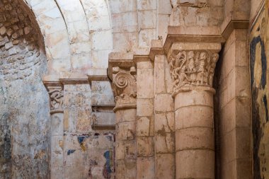 Monte Sant Angelo 'daki eski kasaba, Puglia, İtalya