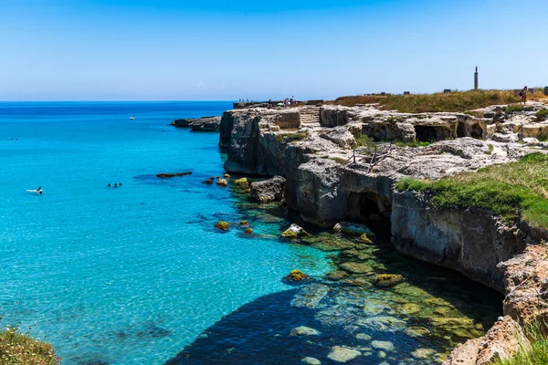 Salento Italië Circa 2019 Schilderachtige Zeegezicht Met Witte Rotsachtige Kliffen — Stockfoto