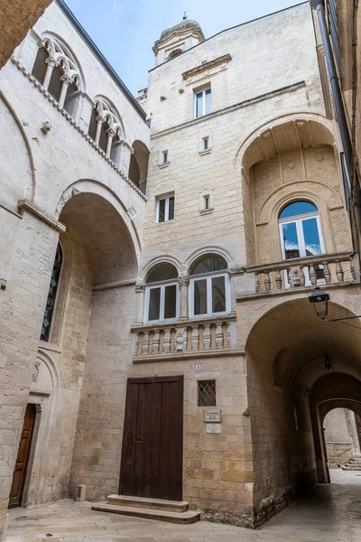 Hermosa Arquitectura Medieval Locorotondo Altamura Apulia Sur Italia —  Fotos de Stock