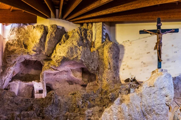 Monte Sant Angelo 'daki eski kasaba, Puglia, İtalya