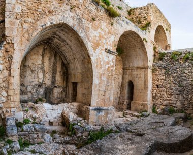 Monte Sant Angelo 'daki eski kasaba, Puglia, İtalya