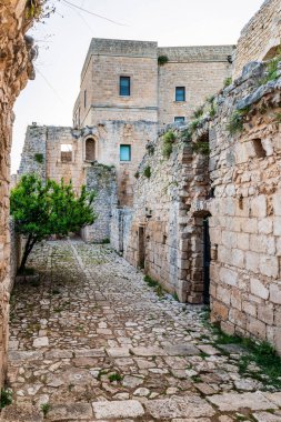 İtalya 'nın eski Monte Sant' Angelo kasabasının güzel manzarası