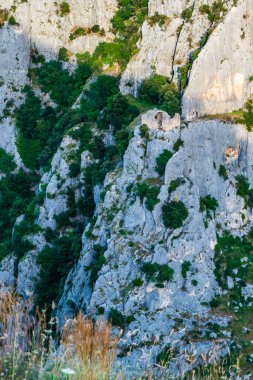 Monte Sant Angelo 'daki eski kasaba, Puglia, İtalya