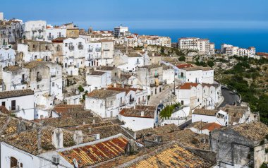 Monte Sant 'Angelo, İtalya' daki eski binalar