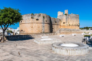 İtalya 'nın Otranto kentindeki mimari tarihi binalar