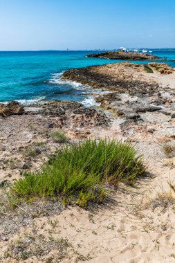 Punta della Suina, İtalya: 17 Haziran 2019: Punta della Suina, İtalya 'daki deniz manzarası